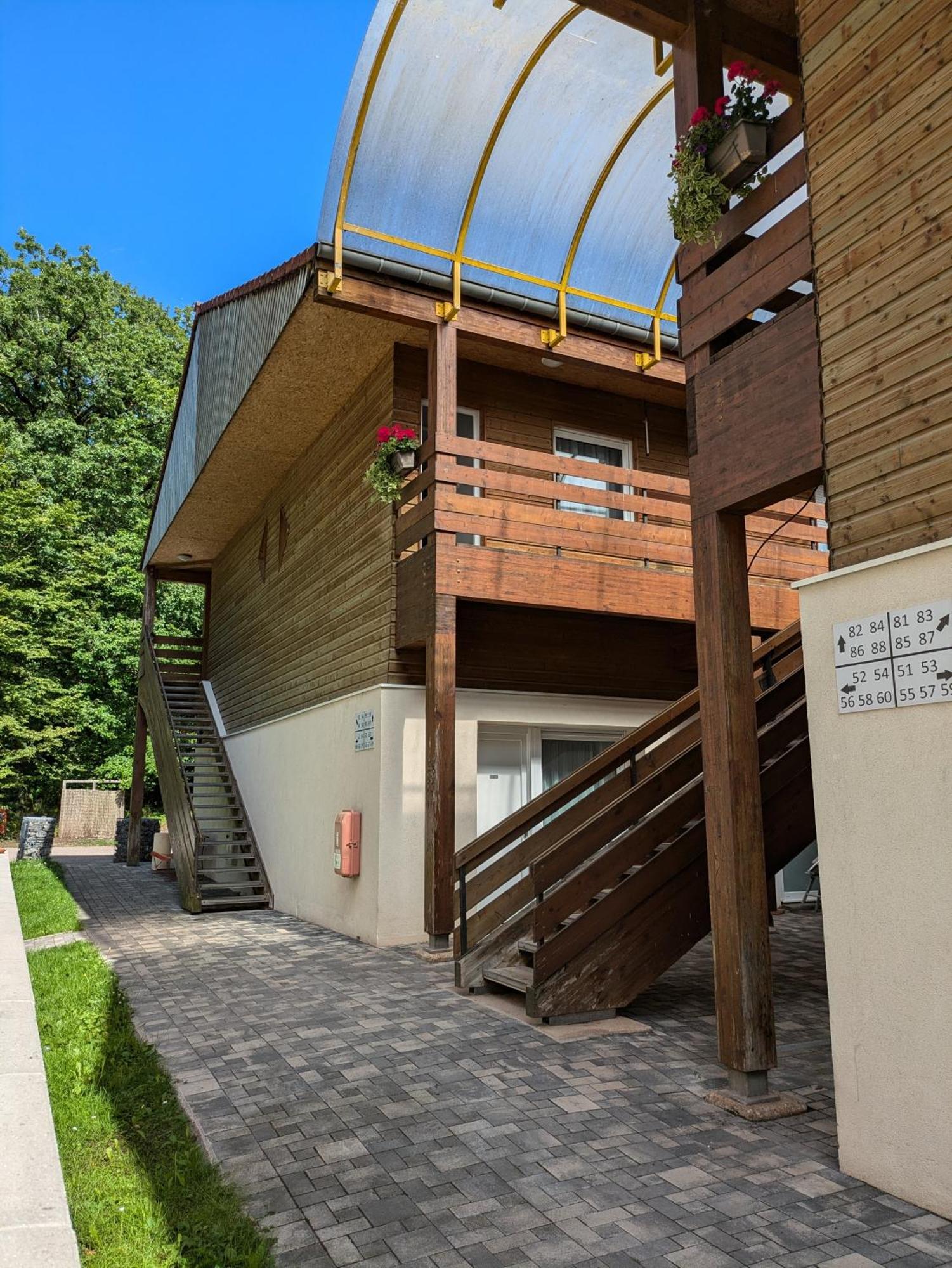 Studio Rez De Chaussee Avec Terrasse Centre Thermal Et Touristique - Casa Amnéville Esterno foto